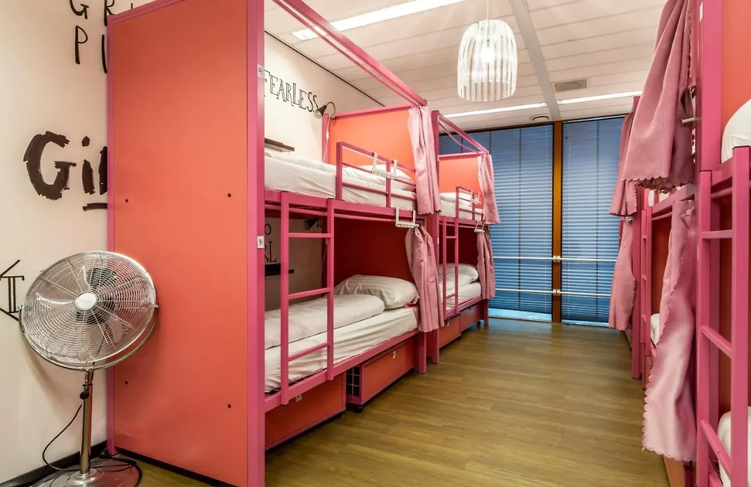 Hostelle - female only hostel Amsterdam-1